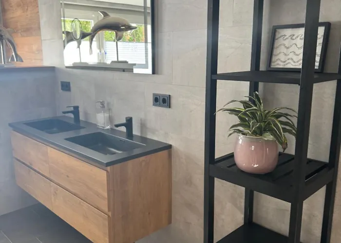 Premium Apartment Mit Eigener Sauna & Pool Am Moehnesee